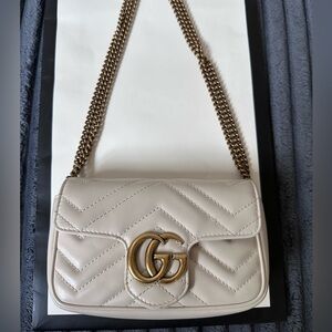 Gucci GG Marmont super mini